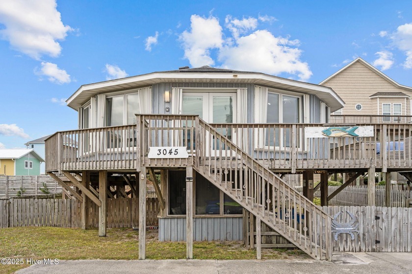 Discover this cozy 2-bedroom, 1-bath beach cottage in North - Beach Home for sale in North Topsail Beach, North Carolina on Beachhouse.com