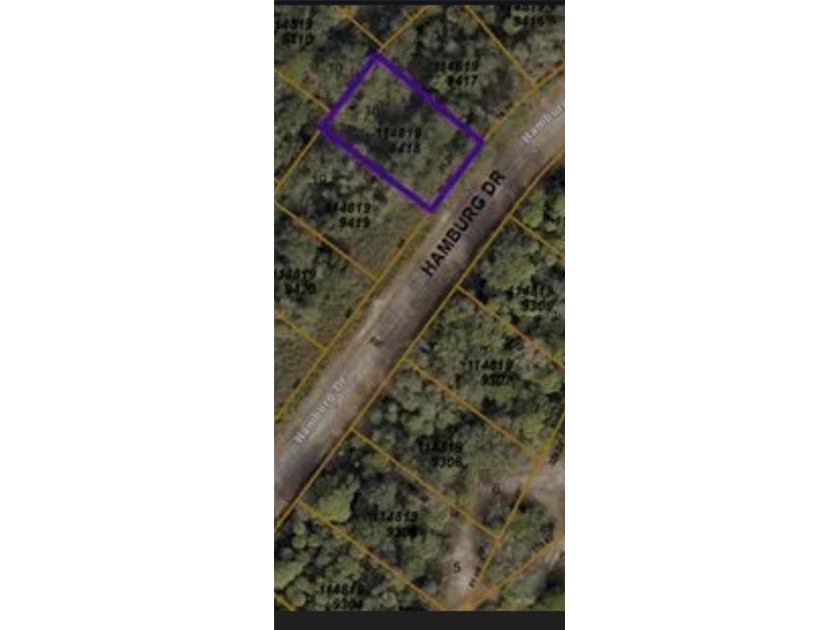 BUILD YOUR DREAM HOME! This lot is in the highly desired Flood - Beach Lot for sale in North Port, Florida on Beachhouse.com