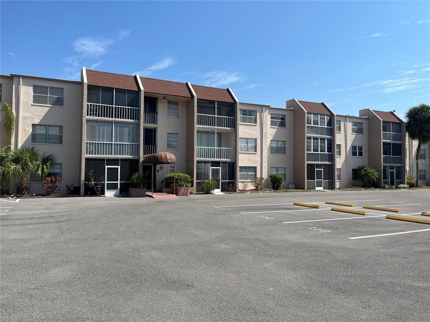 Welcome to the community of Las Palmas, located in sunny Venice - Beach Condo for sale in Venice, Florida on Beachhouse.com