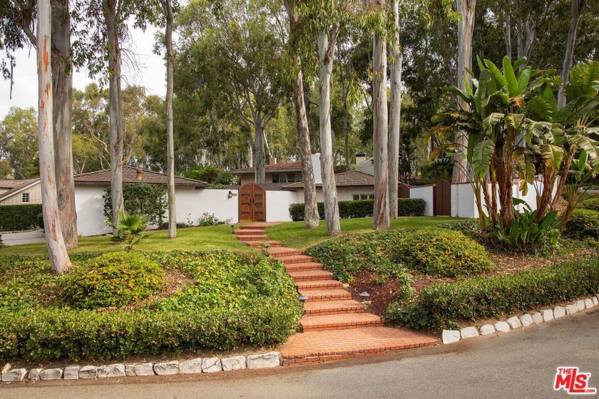 Welcome to this rare one-of-a-kind home in the prestigious Grove - Beach Home for sale in Palos Verdes Estates, California on Beachhouse.com