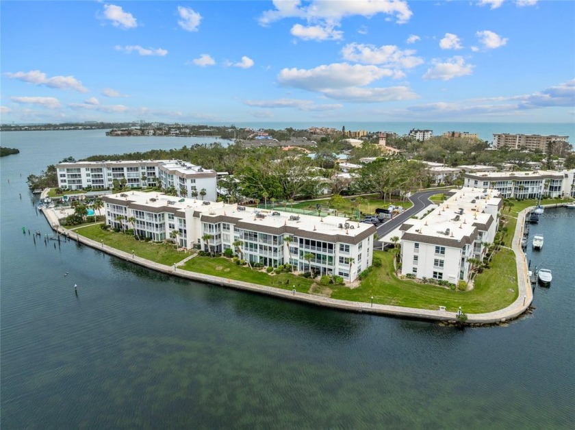 Your Exclusive Ticket to the Ultimate Beach  Boating Lifestyle! - Beach Condo for sale in Longboat Key, Florida on Beachhouse.com