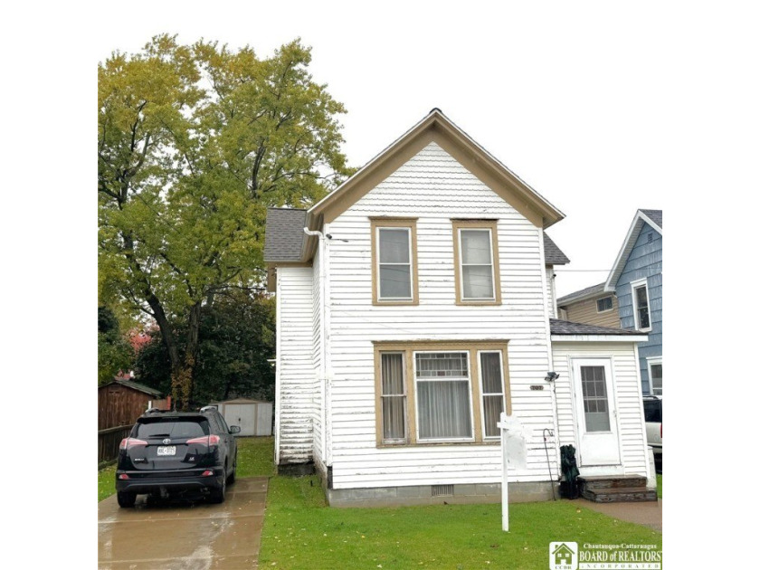 Affordable and spacious 3 bedroom home with an office and a - Beach Home for sale in Dunkirk, New York on Beachhouse.com