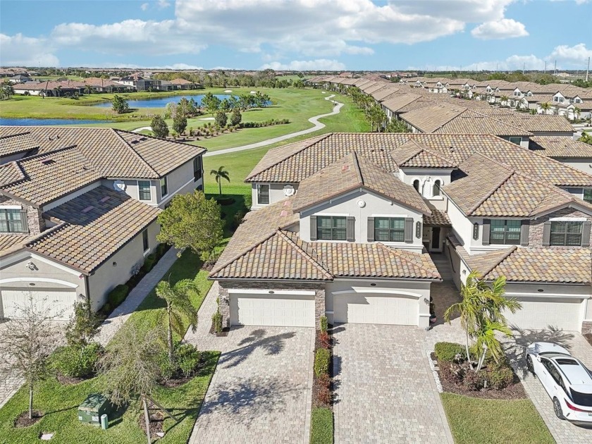 Ideally Positioned for Golfside Living - PRIME Corner Location - Beach Condo for sale in Lakewood Ranch, Florida on Beachhouse.com