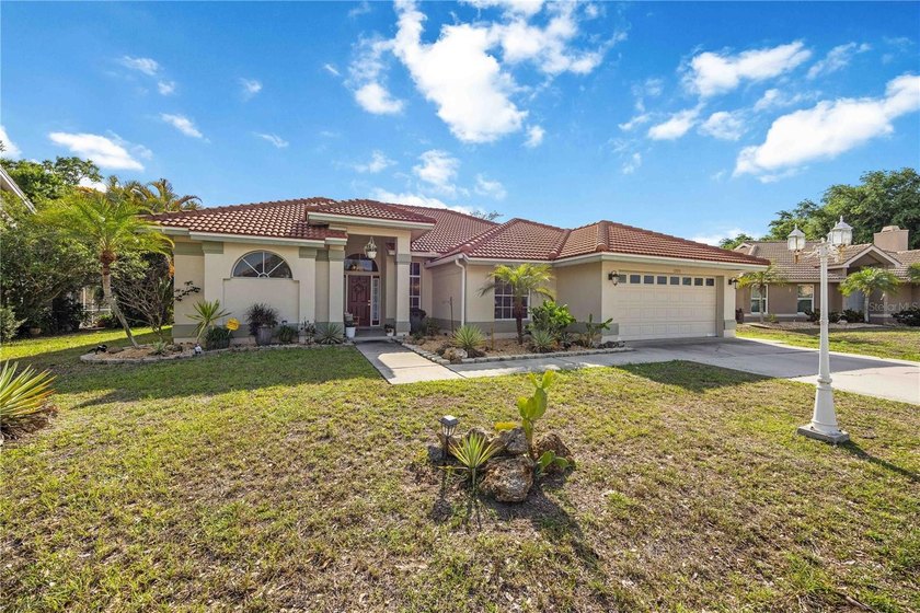 Spacious single-family pool home in the highly sought-after - Beach Home for sale in Venice, Florida on Beachhouse.com