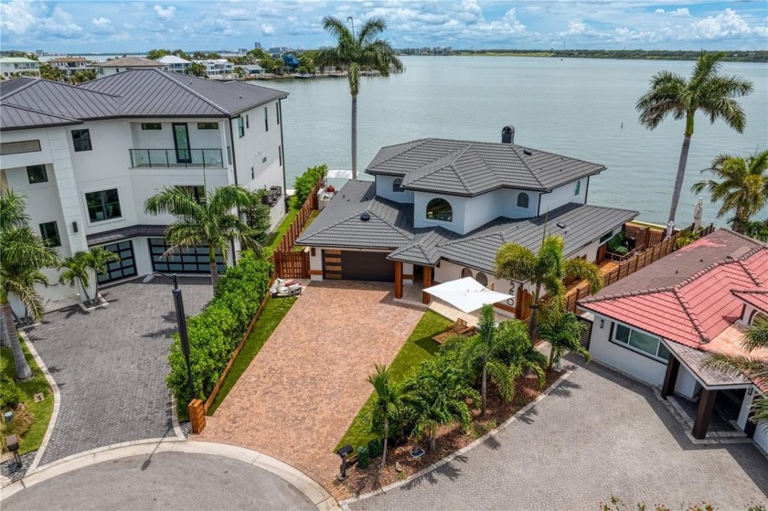 A Super Rare find! A once in a lifetime opportunity. If you
do - Beach Home for sale in Belleair Beach, Florida on Beachhouse.com