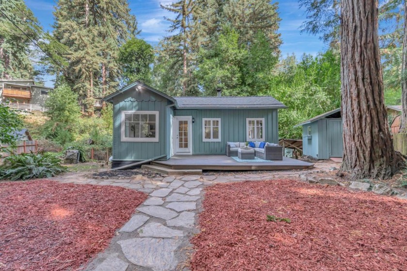 Welcome to 220 Lake St, Boulder Creek! This charming 3-bed - Beach Home for sale in Boulder Creek, California on Beachhouse.com