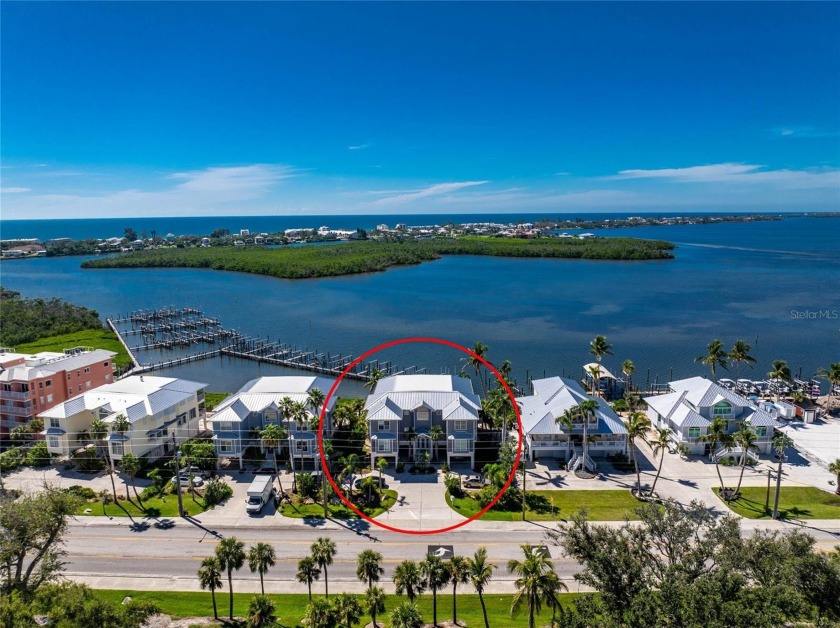 If a jaw-dropping view is number 1 on your list of *MUST HAVE'S* - Beach Condo for sale in Englewood, Florida on Beachhouse.com