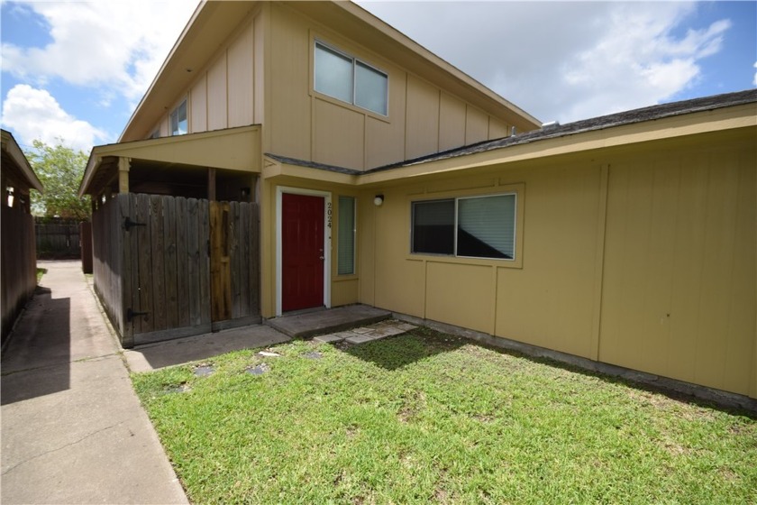 Welcome to your dream home! This charming two-bedroom, one and a - Beach Condo for sale in Corpus Christi, Texas on Beachhouse.com