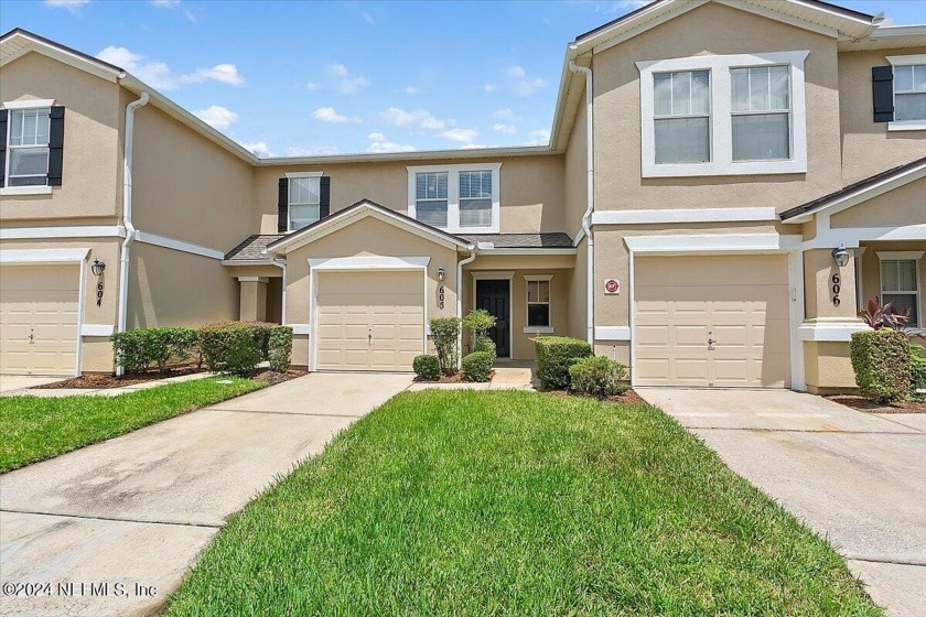 This condo features two bedrooms each with their own private - Beach Condo for sale in Fleming Island, Florida on Beachhouse.com