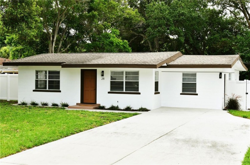 BACK ON THE MARKET-This charming 3 bedroom, 2 bathroom home has - Beach Home for sale in Largo, Florida on Beachhouse.com