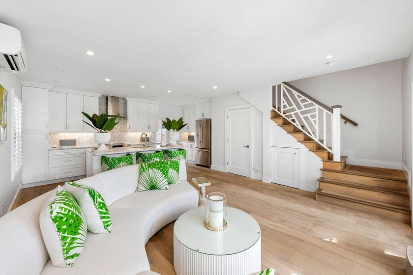 This exceptional in town villa is a rare offering--modern - Beach Condo for sale in Palm Beach, Florida on Beachhouse.com