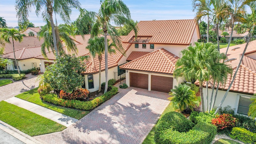 Exceptional 4BR/3BA luxury residence located in the exclusive - Beach Home for sale in Boca Raton, Florida on Beachhouse.com