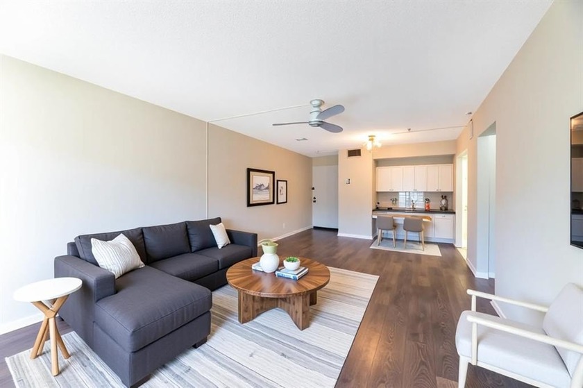 *Inviting 1-bedroom, 1.5-bath coastal residence located just - Beach Condo for sale in Deerfield Beach, Florida on Beachhouse.com