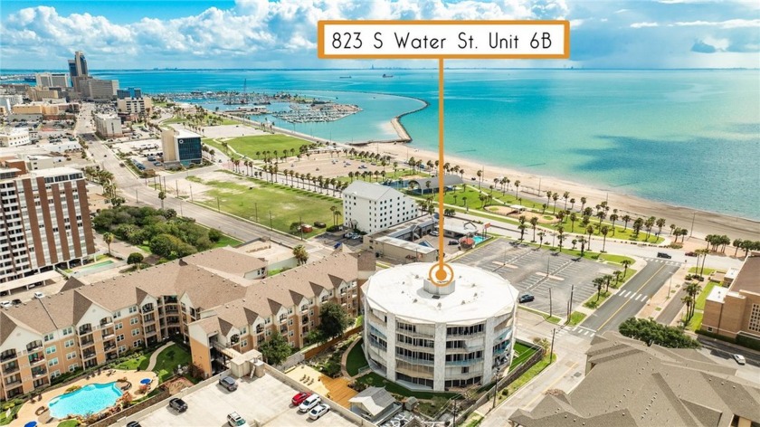 Gorgeous remodeled top floor luxurious condo offers expansive - Beach Condo for sale in Corpus Christi, Texas on Beachhouse.com