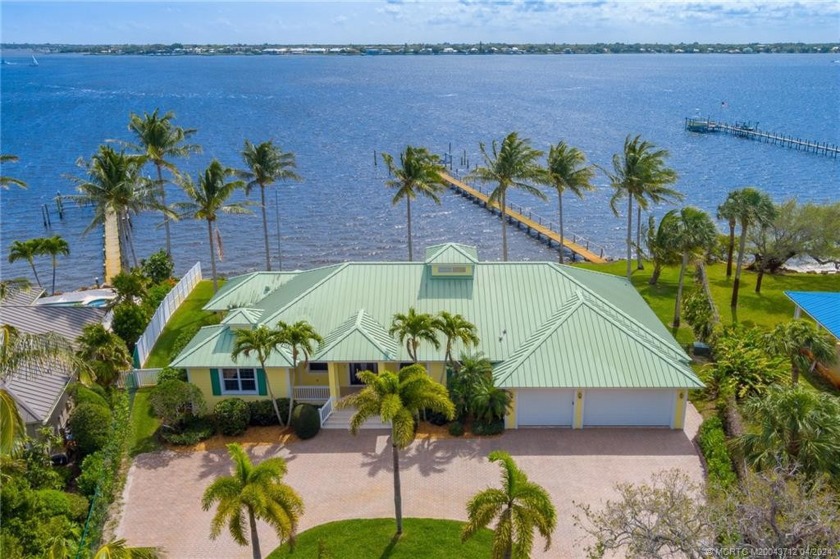 A RARE FIND! DREAM PROPERTY for boating & fishing enthusiasts - Beach Home for sale in Jensen Beach, Florida on Beachhouse.com