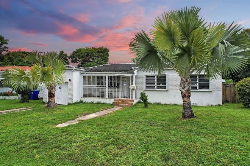 Design District Bungalow - great location and family-friendly - Beach Home for sale in Miami, Florida on Beachhouse.com