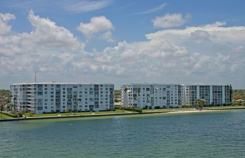 Breathtaking fourth-floor, direct Intracoastal views! This - Beach Condo for sale in Lake Park, Florida on Beachhouse.com