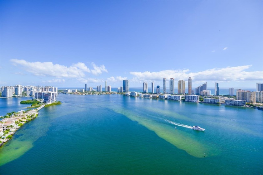 Welcome to Penthouse Five, Williams Island 2800 Building. This - Beach Condo for sale in Aventura, Florida on Beachhouse.com