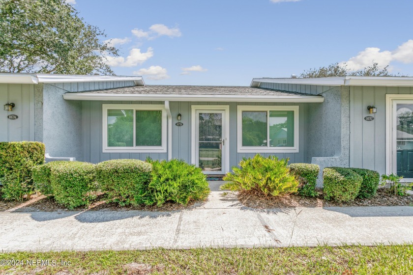 Enjoy the ease and comfort of Florida living in this charming - Beach Condo for sale in St Augustine, Florida on Beachhouse.com