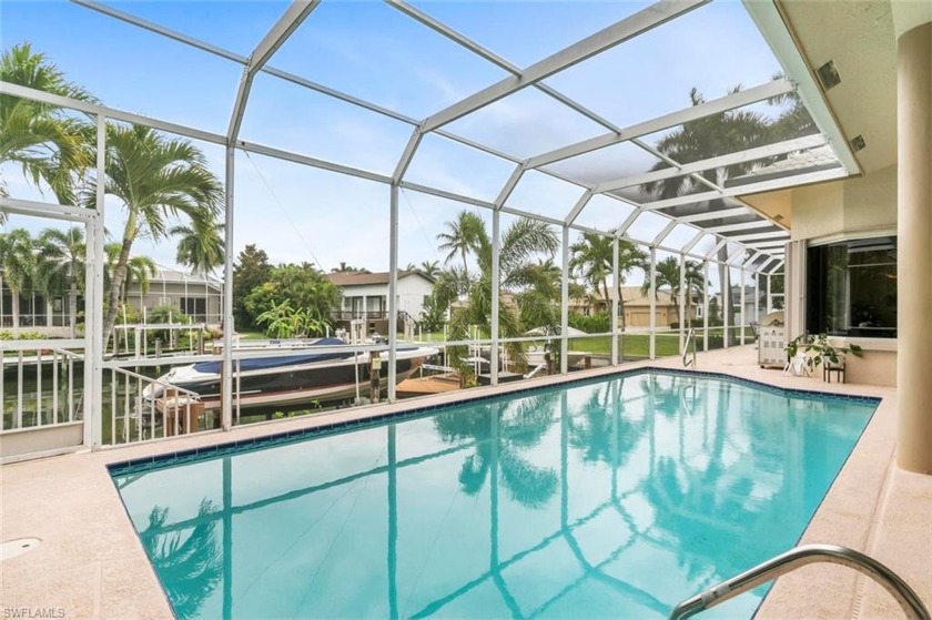 No storm damage! Looking for a luxurious tropical getaway? Look - Beach Home for sale in Marco Island, Florida on Beachhouse.com