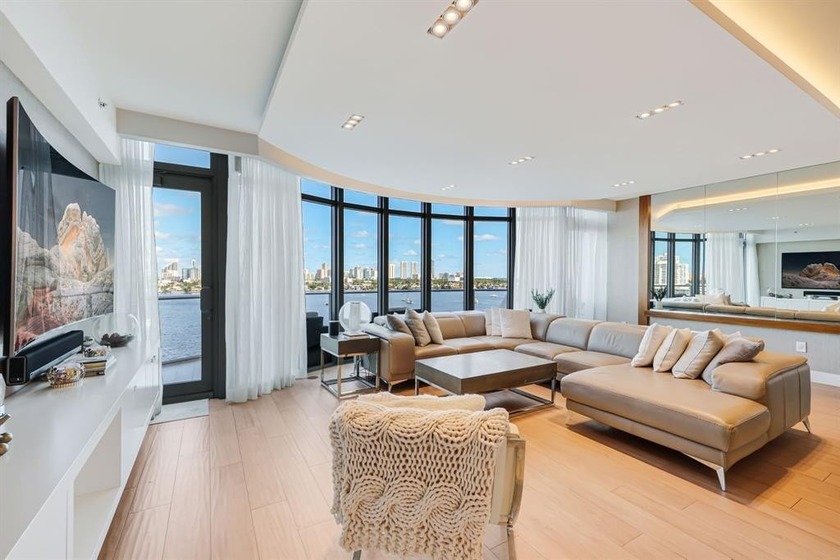 NO EXPENSE SPARED IN THIS SENSATIONAL, DESIGNER FINISHED DUPLEX - Beach Condo for sale in North Miami Beach, Florida on Beachhouse.com