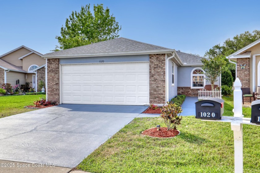Location Location, enjoy a Florida lifestyle in split 2 Bedroom - Beach Home for sale in Melbourne, Florida on Beachhouse.com