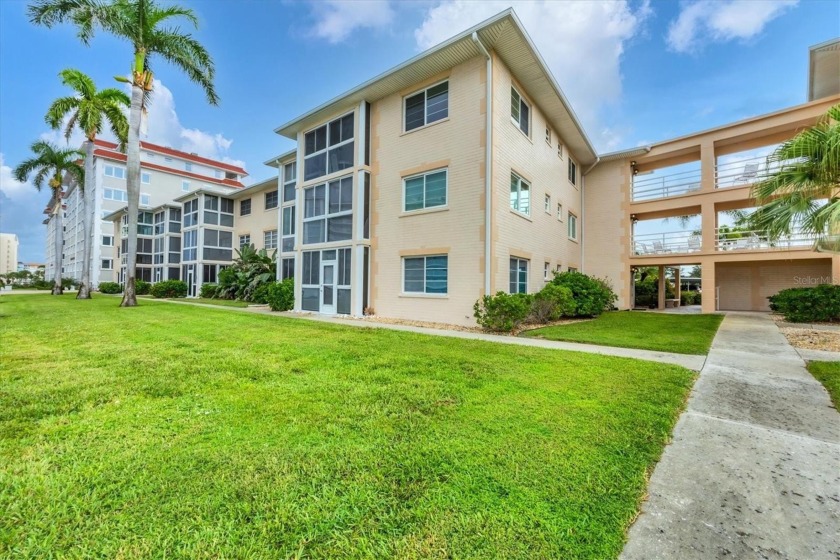 Rarely available unit in Gulf Point, although this unit doesn't - Beach Condo for sale in Venice, Florida on Beachhouse.com