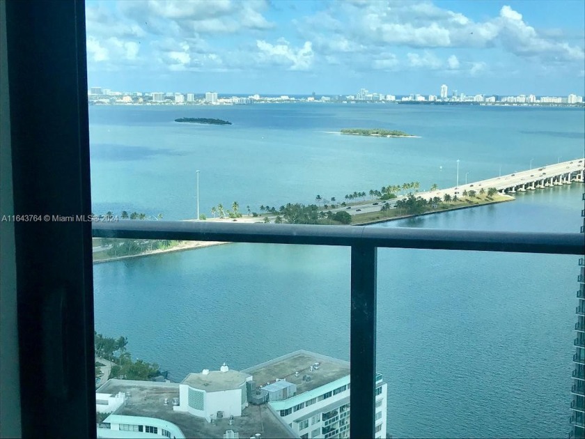 Luxury 1 B/ 1 B with gorgeous bay and city views. Assigned - Beach Condo for sale in Miami, Florida on Beachhouse.com