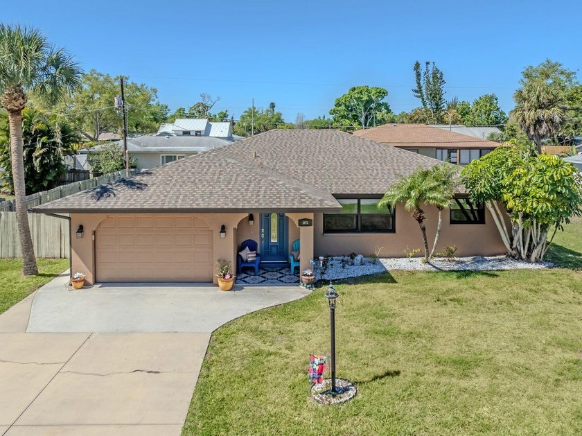 Charming Country Retreat- Perfect Vacation, Investment or - Beach Home for sale in Venice, Florida on Beachhouse.com