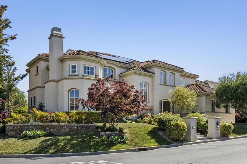 Located in San Jose within the Evergreen Elementary school - Beach Home for sale in San Jose, California on Beachhouse.com
