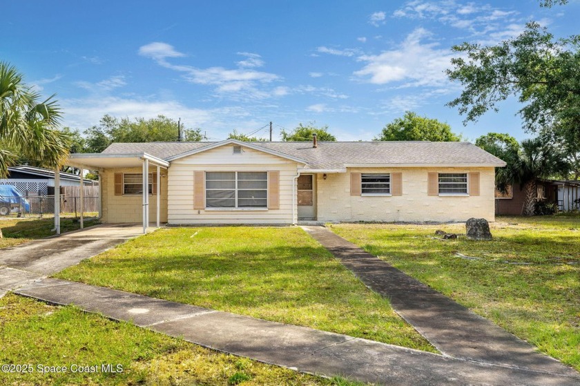 Welcome to 2402 Mercer Dr--a warm, welcoming home tucked into a - Beach Home for sale in Cocoa, Florida on Beachhouse.com