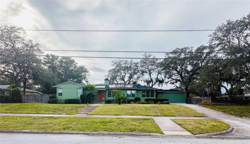 Under contract-accepting backup offers. Stunning Double Lot Home - Beach Home for sale in Clearwater, Florida on Beachhouse.com