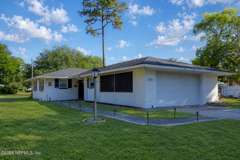 Beautiful corner-lot home with plenty of space and endless - Beach Home for sale in Jacksonville, Florida on Beachhouse.com