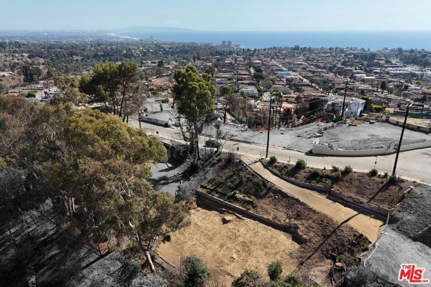 Located in the foothills above the Alphabet Streets, this 14,110 - Beach Lot for sale in Pacific Palisades, California on Beachhouse.com