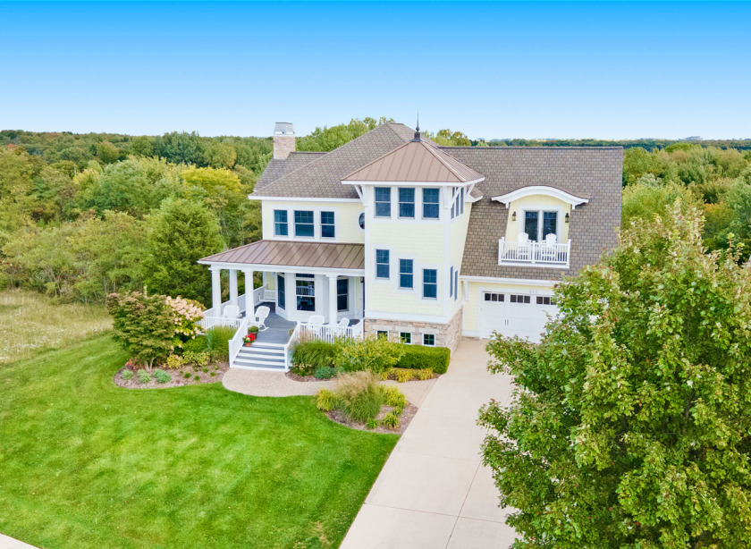 Spectacular South Haven Home in Gated Lake Michigan Community - Beach Home for sale in South Haven, Michigan on Beachhouse.com
