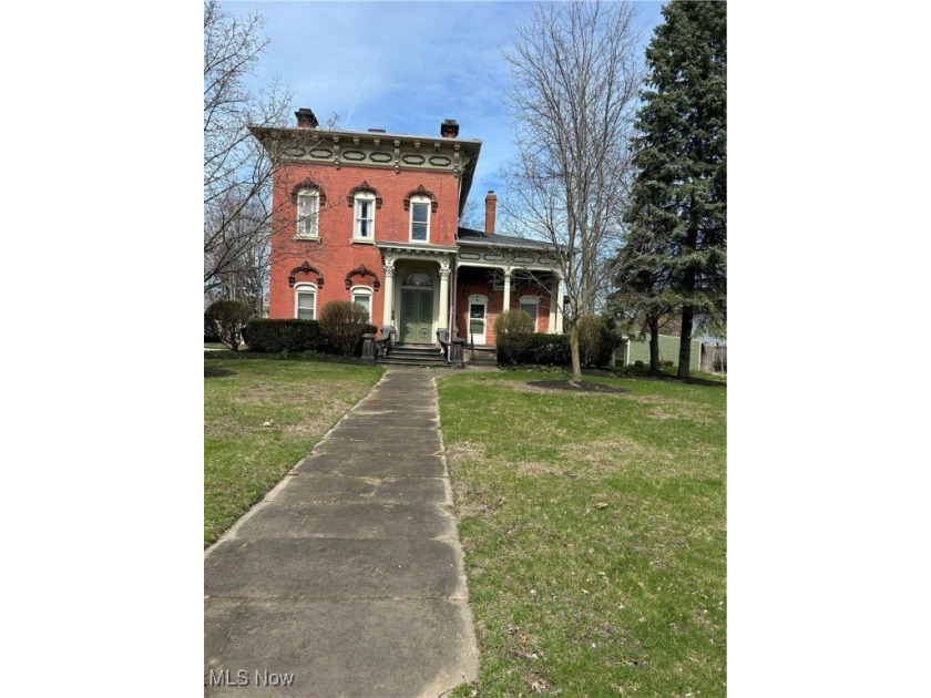 This beautiful 6 unit all brick apartment house featuring 3 two - Beach Apartment for sale in Painesville, Ohio on Beachhouse.com