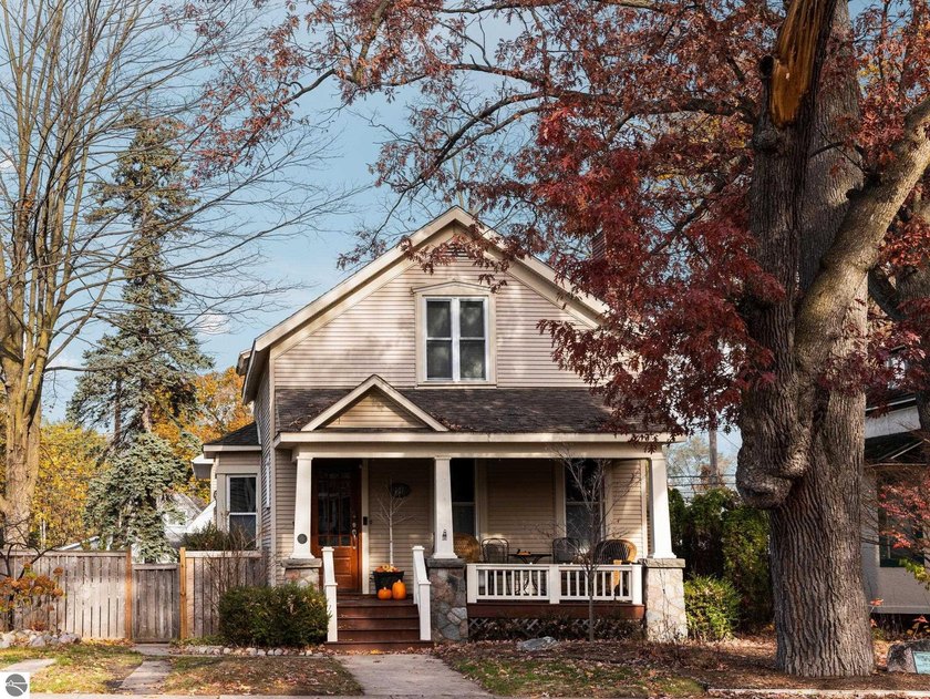 427 Washington Street carries the quiet character of an - Beach Home for sale in Traverse City, Michigan on Beachhouse.com