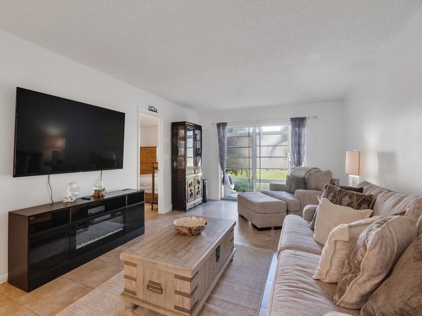 BOTTOM FLOOR UNIT just minutes away from the beach. Recently - Beach Condo for sale in Vero Beach, Florida on Beachhouse.com