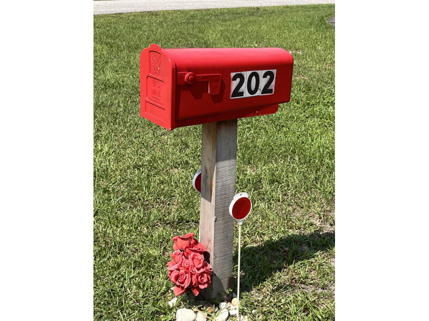 High And Dry 2bd/1bth Cement Block Home,Large Private Mature - Beach Home for sale in St. Augustine Shores, Florida on Beachhouse.com