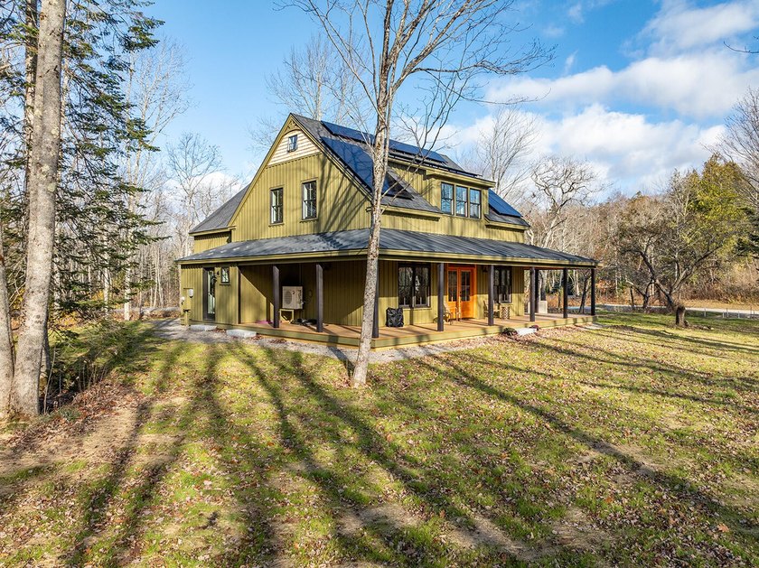 Newly built 2,500 sq. ft. custom home is in the desirable - Beach Home for sale in Northport, Maine on Beachhouse.com