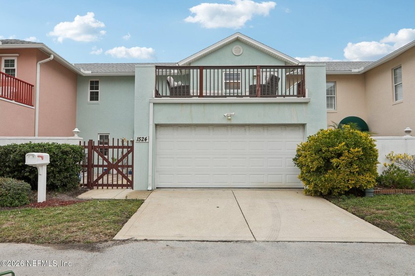 Just in time for summer! Here's your chance to reach the beach - Beach Townhome/Townhouse for sale in Jacksonville Beach, Florida on Beachhouse.com