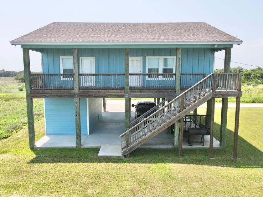 Welcome to your coastal oasis just three blocks from Aransas - Beach Home for sale in Rockport, Texas on Beachhouse.com