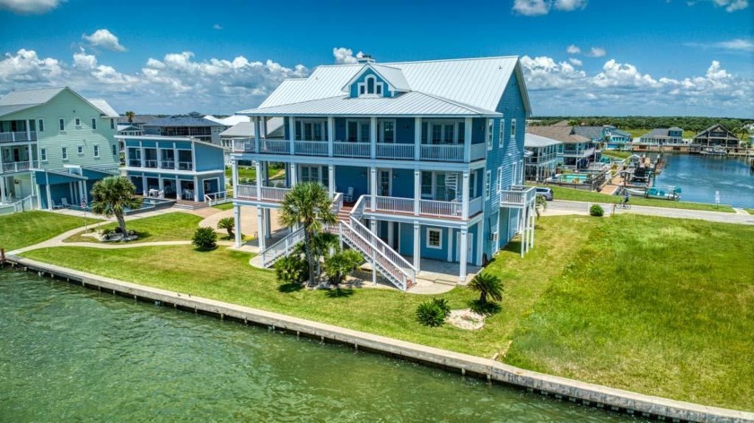 Phenomenal waterfront custom-designed home and pool house - Beach Home for sale in Rockport, Texas on Beachhouse.com