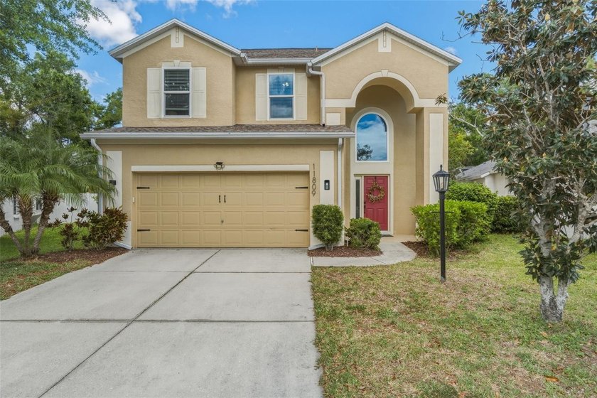 Under contract-accepting backup offers. Discover the perfect - Beach Home for sale in Lakewood Ranch, Florida on Beachhouse.com