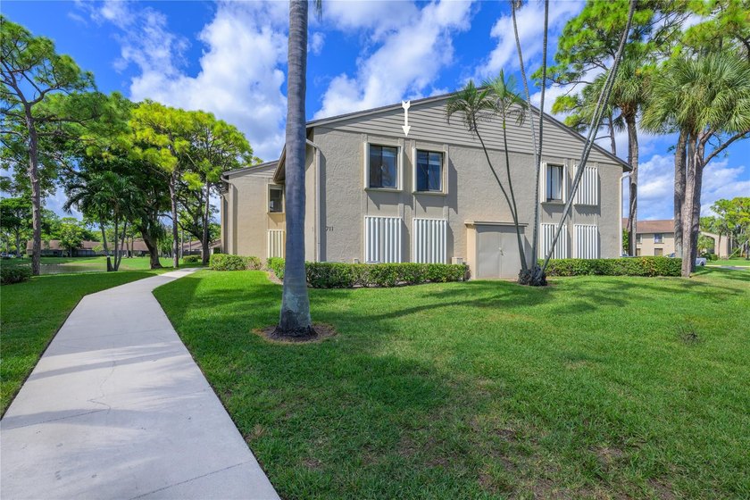 Welcome to your newly remodeled stylish 3-bedroom 2-bath - Beach Condo for sale in Greenacres, Florida on Beachhouse.com