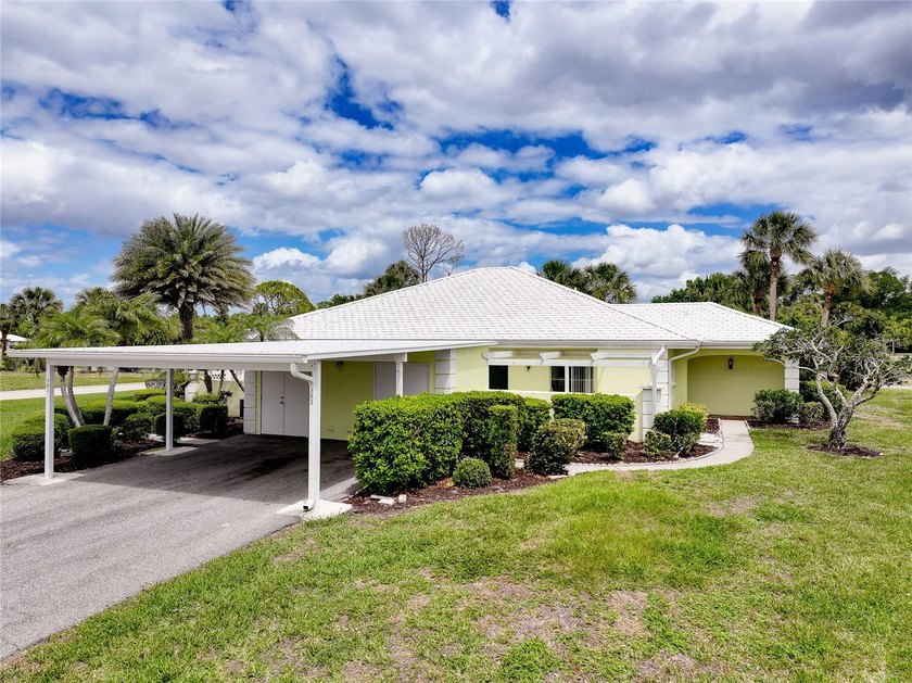 Under contract-accepting backup offers. Step into this - Beach Home for sale in Venice, Florida on Beachhouse.com
