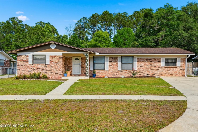 STILL SHOWING FOR BACK UP OFFERS! Move-in ready 3 bedroom/2 bath - Beach Home for sale in Jacksonville, Florida on Beachhouse.com