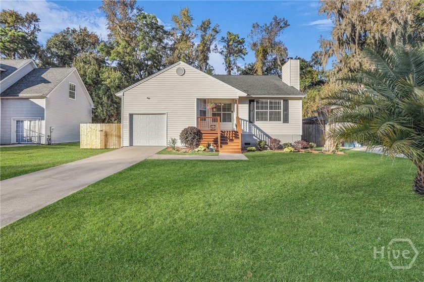 This charming 3-bed, 2-bath home on Whitemarsh Island puts you - Beach Home for sale in Savannah, Georgia on Beachhouse.com