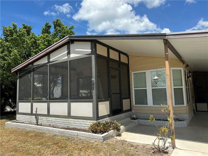 This turnkey two-bedroom, two-bath home is situated on an - Beach Home for sale in Bonita Springs, Florida on Beachhouse.com
