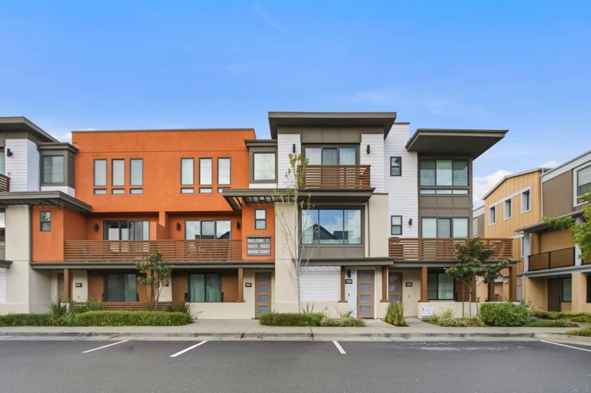 Luxury, location, and light. All in one of Los Gatos most - Beach Condo for sale in Los Gatos, California on Beachhouse.com